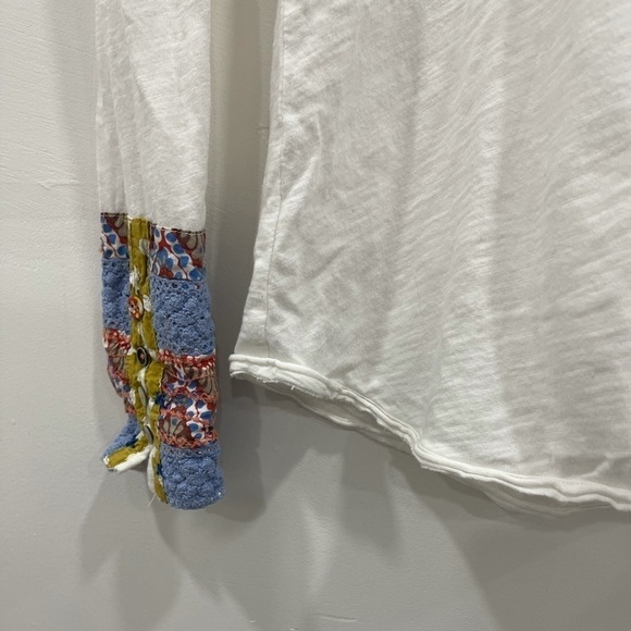 Anthropologie Little Yellow Button Embroidered Cuff White Top XS - Picture 8 of 9